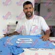 (image for) Manchester City FC Aguero Signed Shirt (Framed)